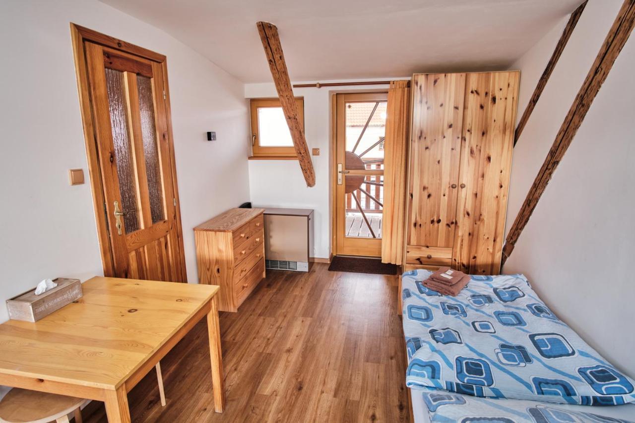 Strnadovsky Mlyn Hotel Jesenice  Ngoại thất bức ảnh