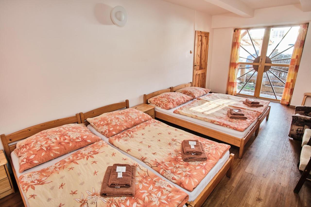 Strnadovsky Mlyn Hotel Jesenice  Ngoại thất bức ảnh