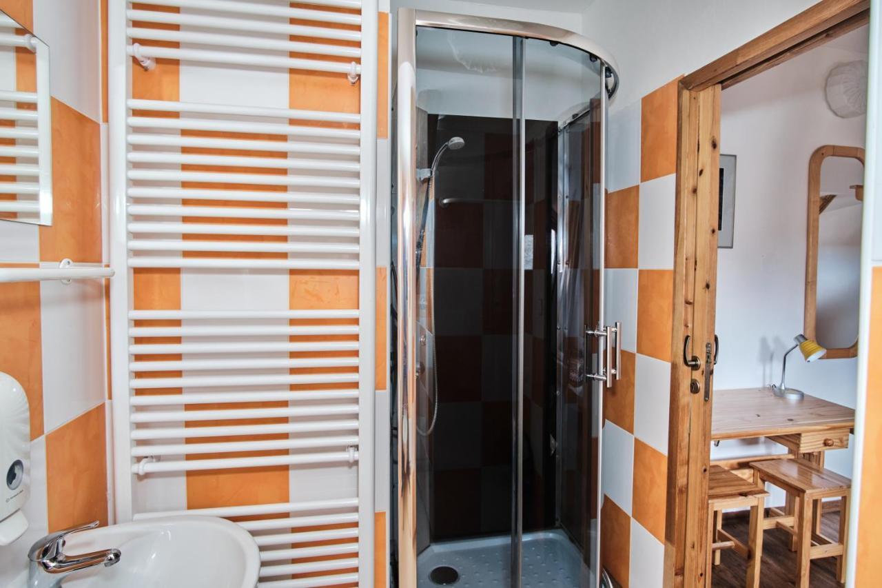 Strnadovsky Mlyn Hotel Jesenice  Ngoại thất bức ảnh