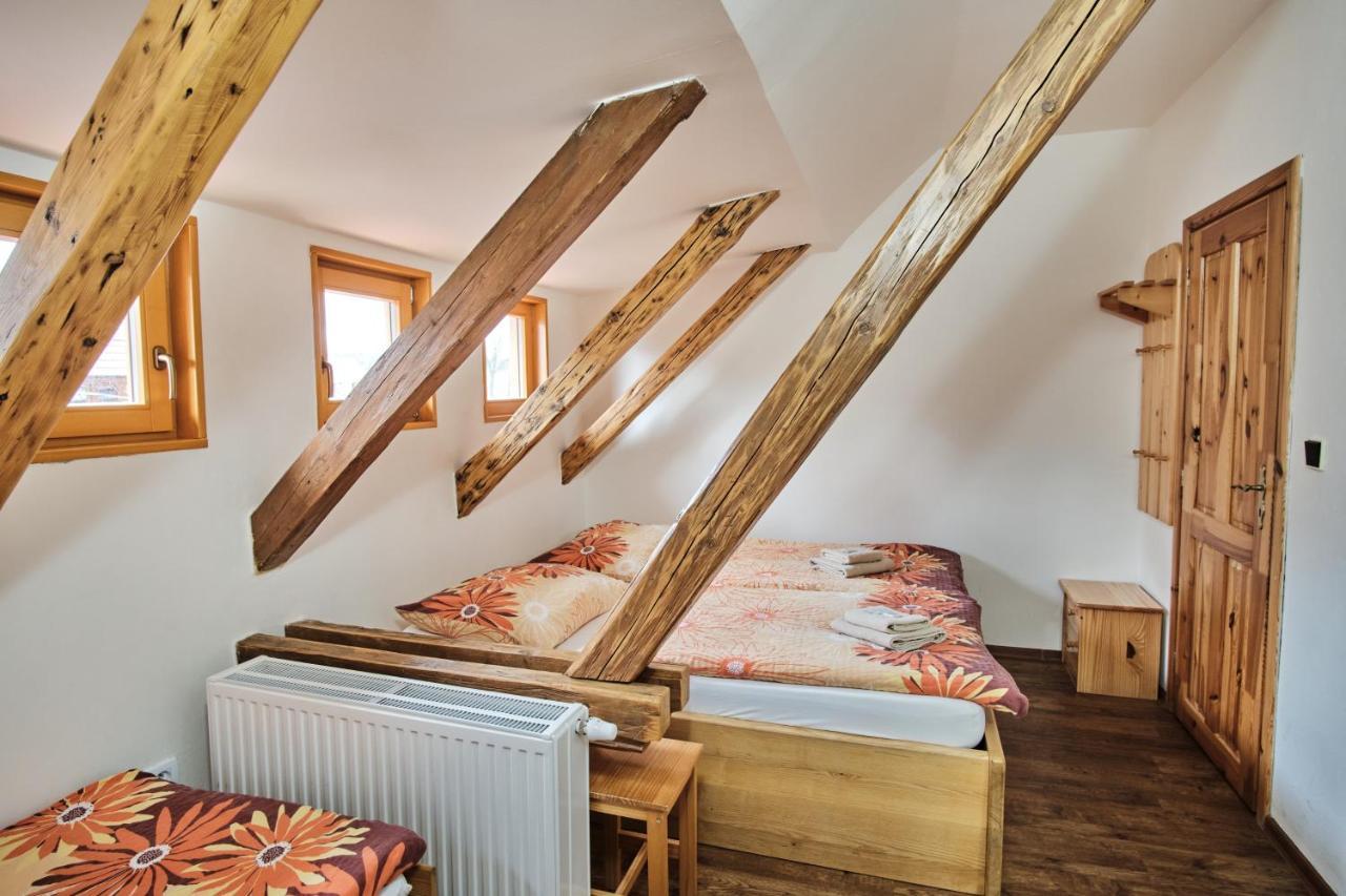 Strnadovsky Mlyn Hotel Jesenice  Ngoại thất bức ảnh