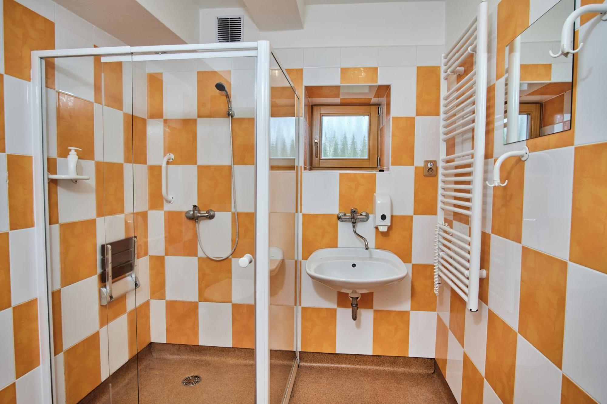 Strnadovsky Mlyn Hotel Jesenice  Phòng bức ảnh
